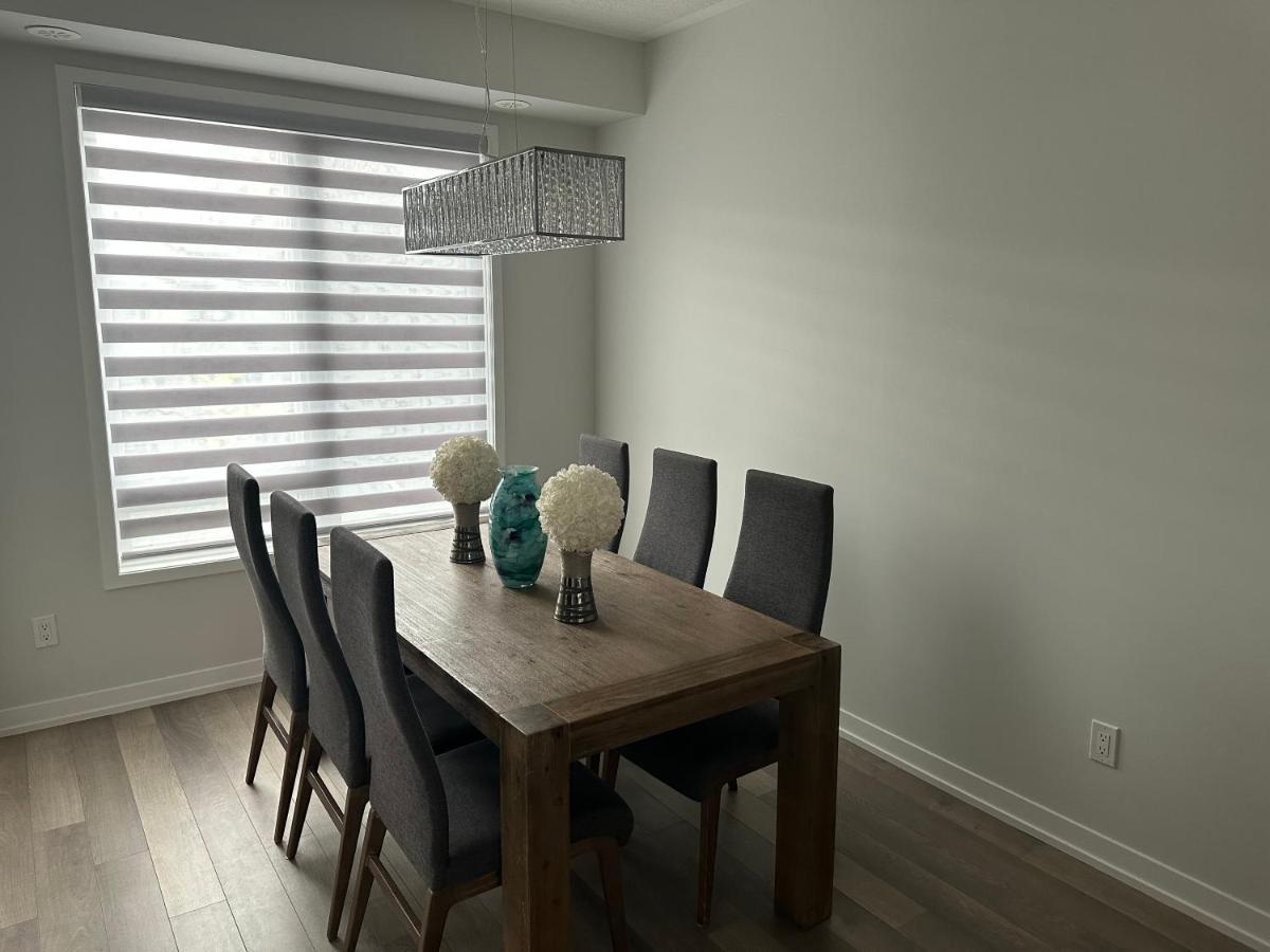 Modern Townhouse, Vaughan, Ontario, Canada Ngoại thất bức ảnh